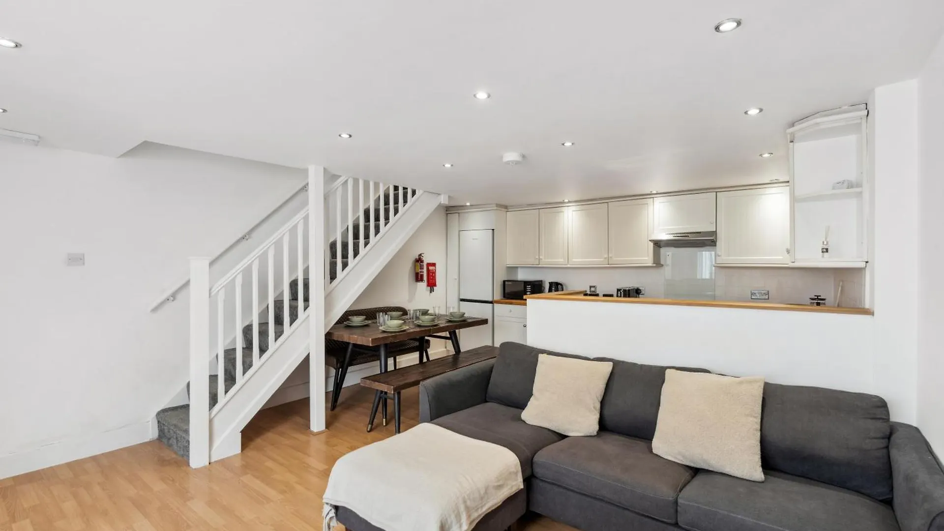 Hébergement de vacances Hosted By Agf Property - Free Parking - Perfect For Large Groups And Long Stays - Free Parking For One Vehicle Hove Royaume-Uni