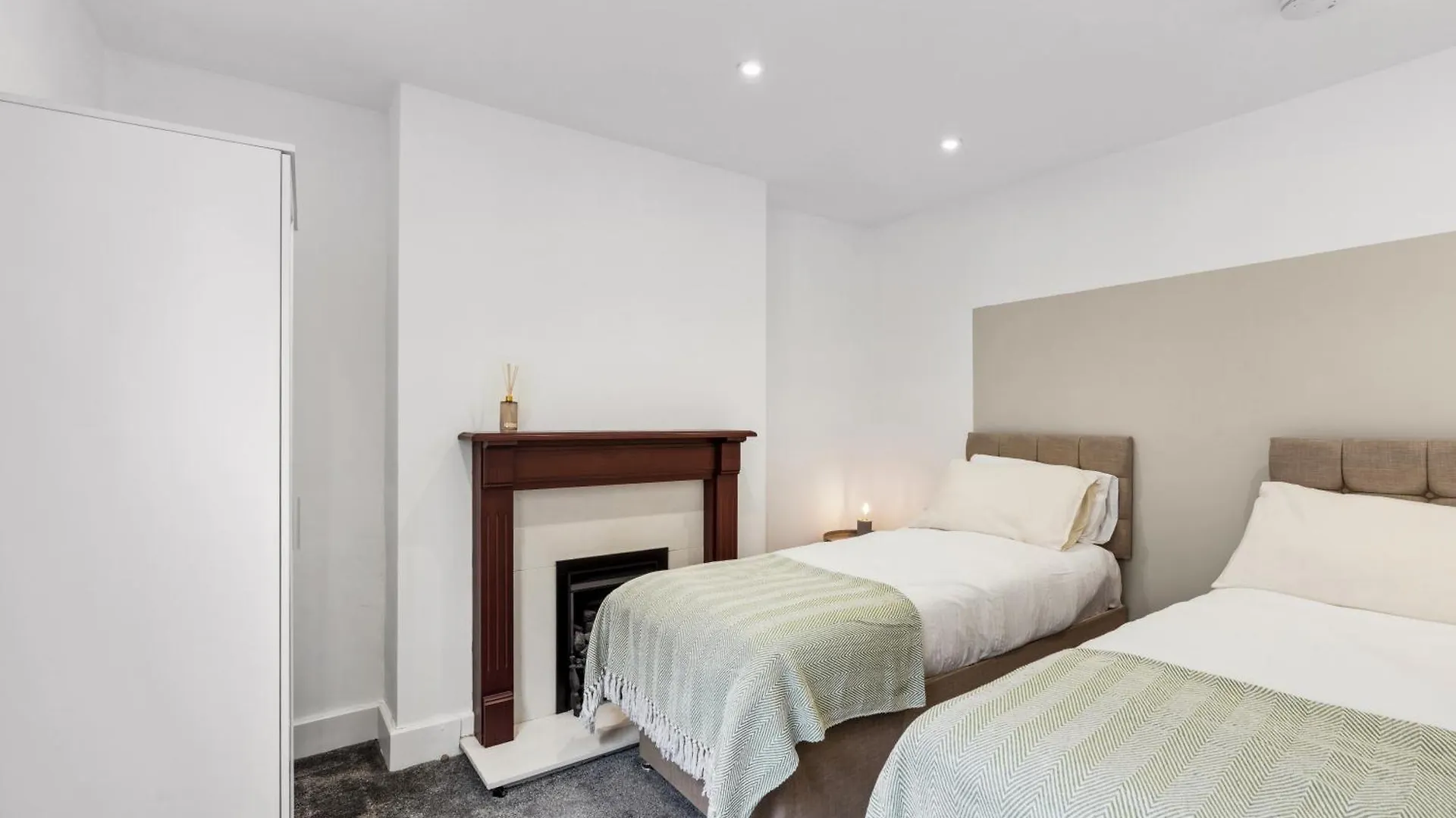 Hébergement de vacances Hosted By Agf Property - Free Parking - Perfect For Large Groups And Long Stays - Free Parking For One Vehicle Hove