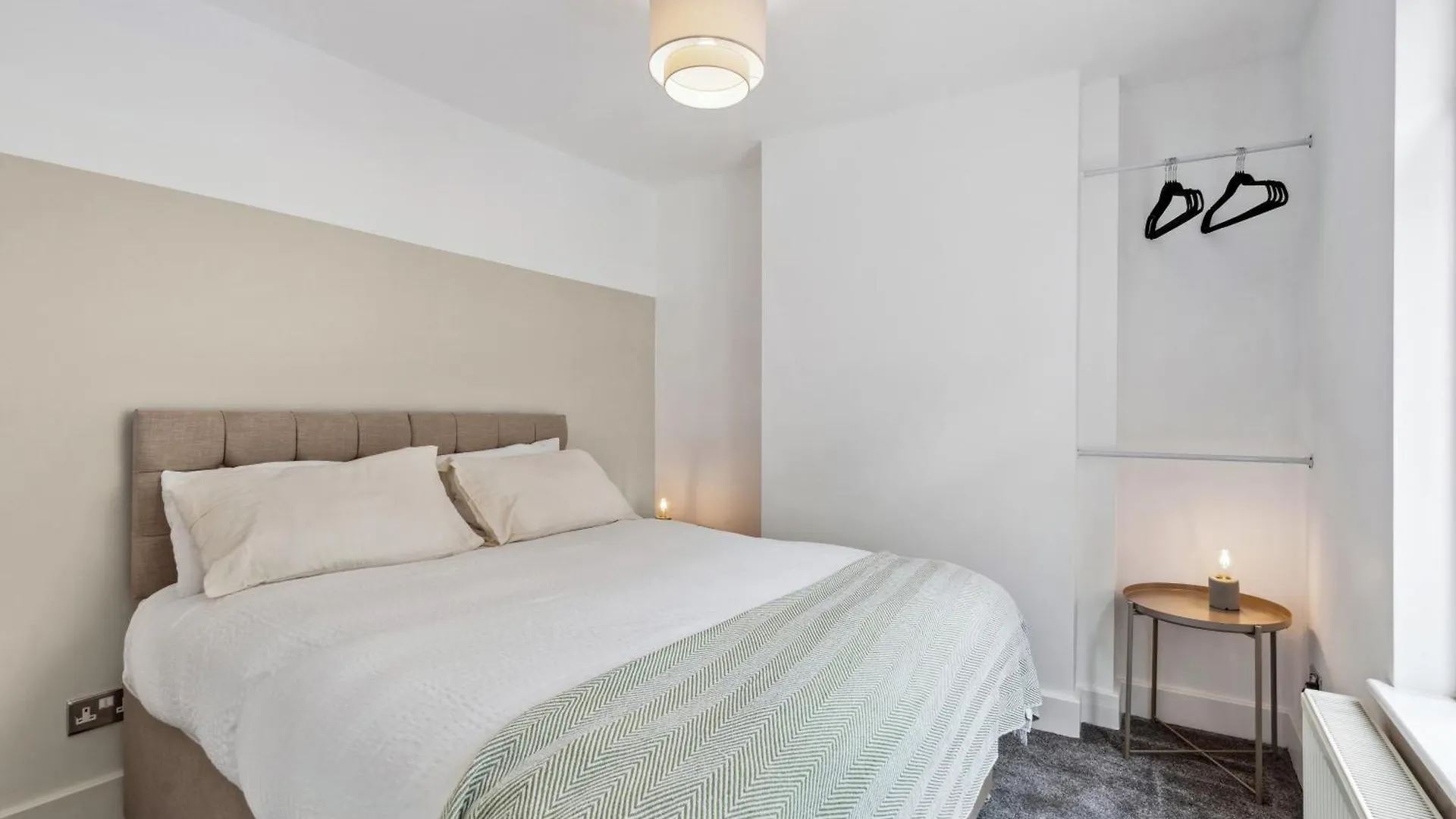 Hébergement de vacances Hosted By Agf Property - Free Parking - Perfect For Large Groups And Long Stays - Free Parking For One Vehicle Hove